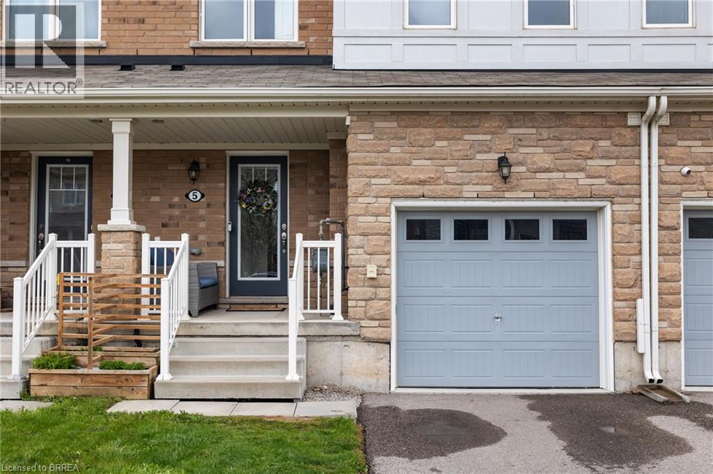 5 COLE Crescent, Brantford, Ontario, N3T0P4 — Photo 2