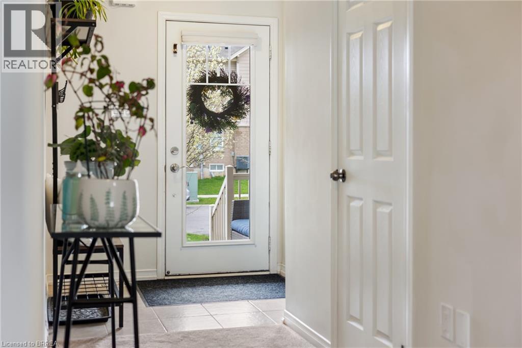 5 COLE Crescent, Brantford, Ontario, N3T0P4 — Photo 7