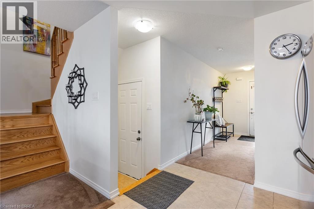 5 COLE Crescent, Brantford, Ontario, N3T0P4 — Photo 9