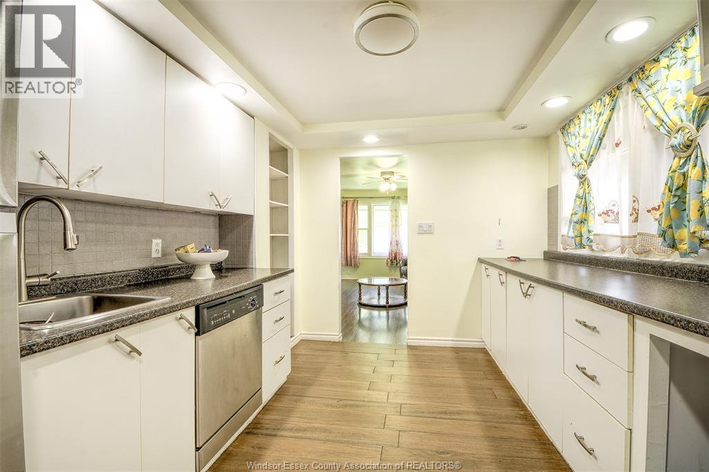 2354 Highland AVENUE, Windsor, Ontario, N8X3S5 — Photo 10
