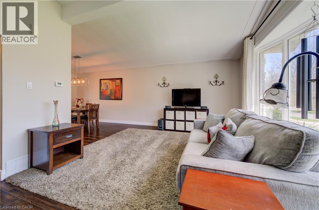 172 RENNIE Drive, Kitchener, Ontario, N2A1J6 — Photo 11