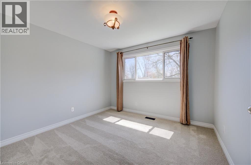 172 RENNIE Drive, Kitchener, Ontario, N2A1J6 — Photo 24