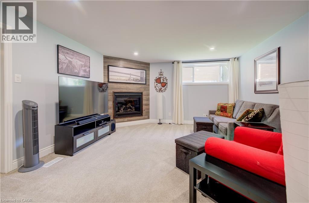 172 RENNIE Drive, Kitchener, Ontario, N2A1J6 — Photo 30