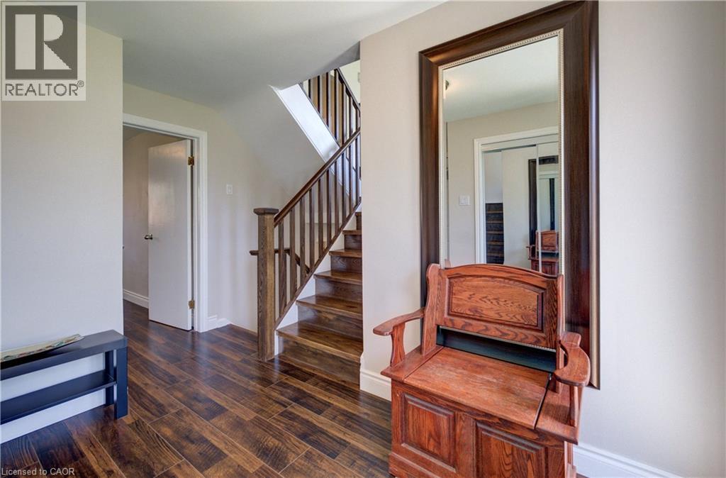 172 RENNIE Drive, Kitchener, Ontario, N2A1J6 — Photo 5