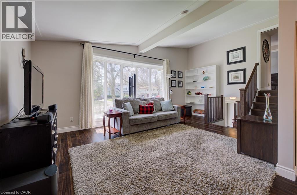 172 RENNIE Drive, Kitchener, Ontario, N2A1J6 — Photo 9