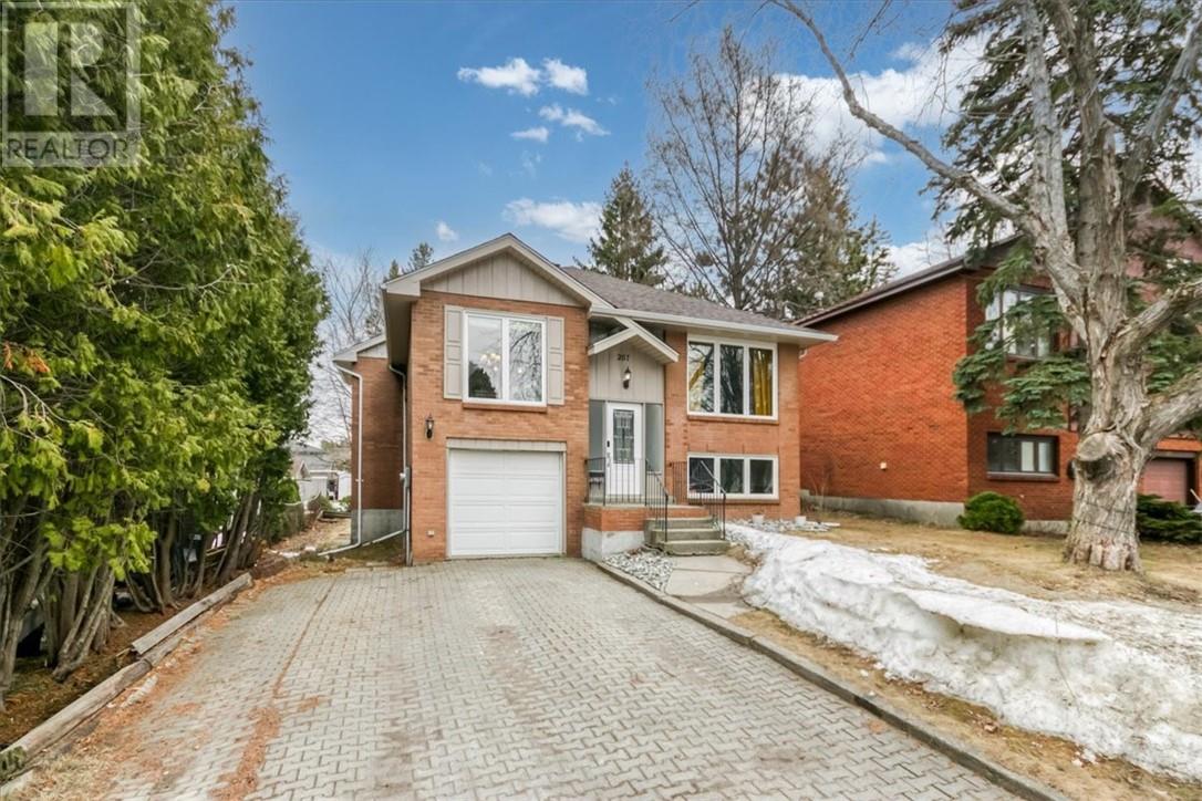 267 Southgate Crescent, Sudbury, Ontario, P3E5J6 — Photo 3