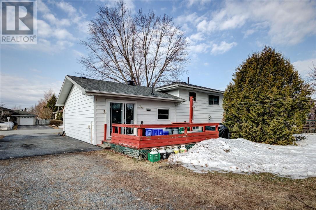 19 Beech Crescent, Sudbury, Ontario, P0M1H0 — Photo 3