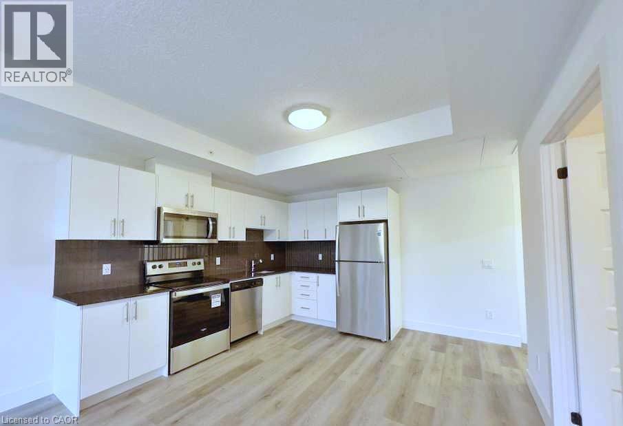 107 ROGER Street Unit# 304, Waterloo, Ontario, N2J0G3 — Photo 4