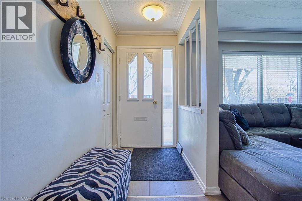 2387 CYPRUS Avenue, Burlington, Ontario, L7P1G5 — Photo 3