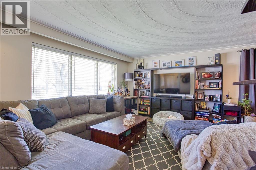 2387 CYPRUS Avenue, Burlington, Ontario, L7P1G5 — Photo 4