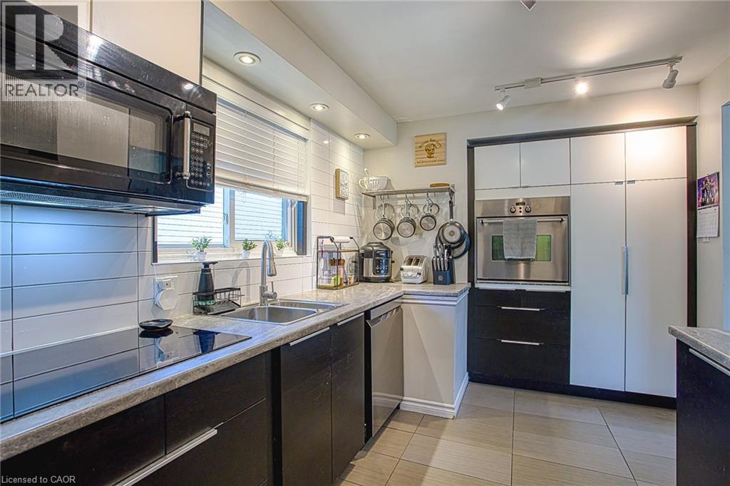 2387 CYPRUS Avenue, Burlington, Ontario, L7P1G5 — Photo 9