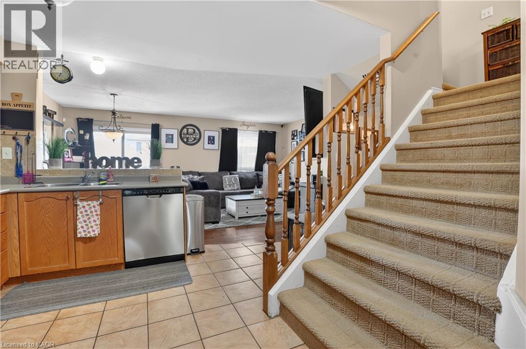 742 ANGLER Way, Waterloo, Ontario, N2K4L7 — Photo 8