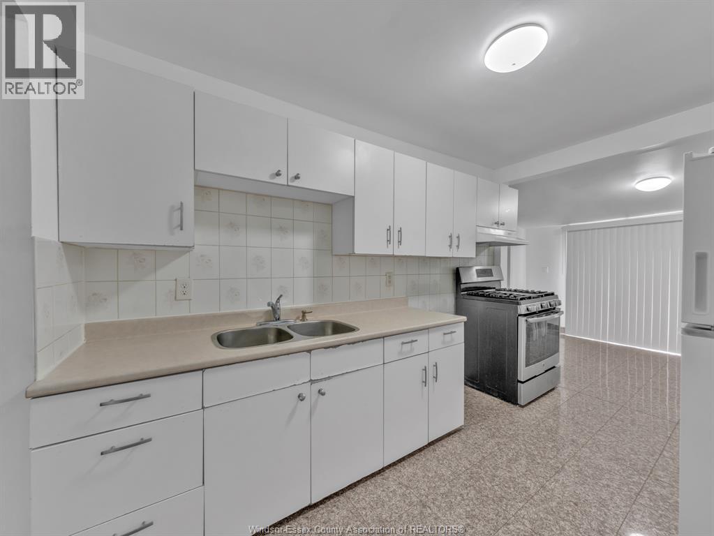 3748 WHITNEY, Windsor, Ontario, N9C2C4 — Photo 14