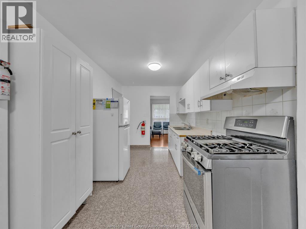 3748 WHITNEY, Windsor, Ontario, N9C2C4 — Photo 15