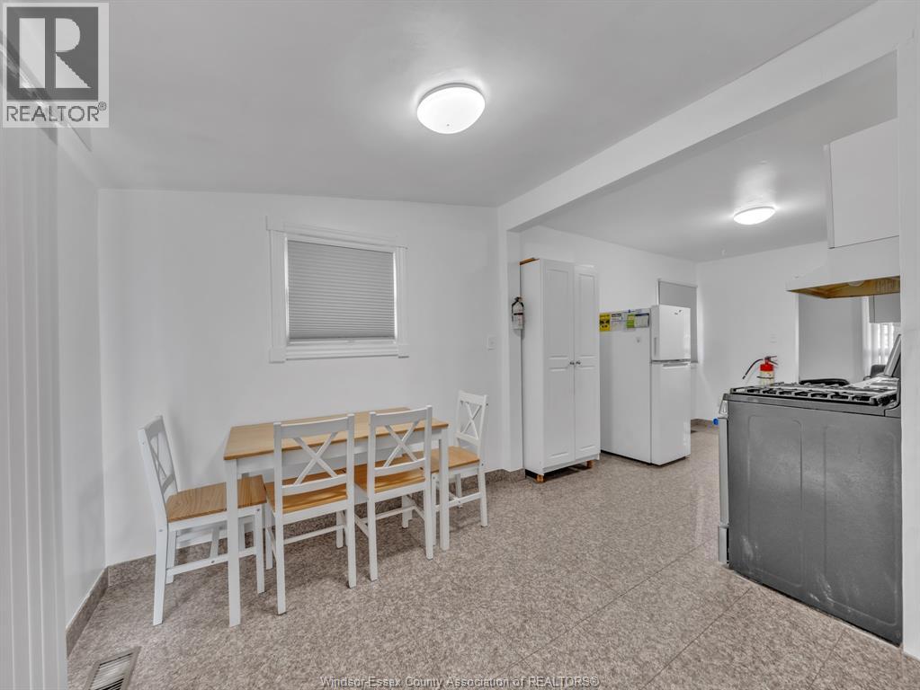 3748 WHITNEY, Windsor, Ontario, N9C2C4 — Photo 17