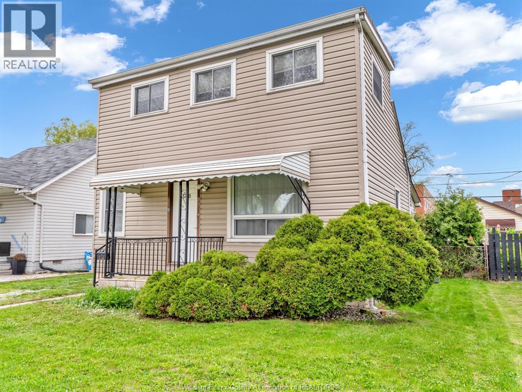 3748 WHITNEY, Windsor, Ontario, N9C2C4 — Photo 2