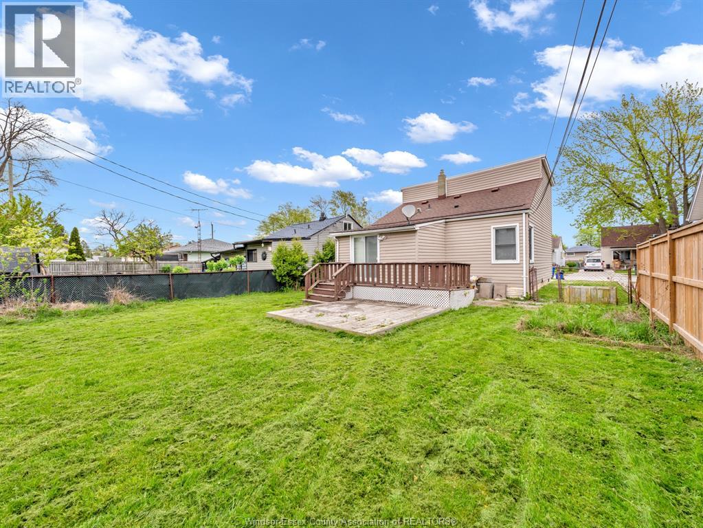 3748 WHITNEY, Windsor, Ontario, N9C2C4 — Photo 6