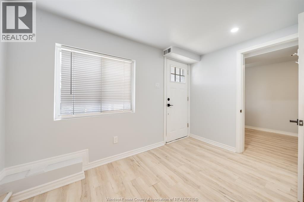 1321 HENRY FORD, Windsor, Ontario, N8Y2T9 — Photo 2