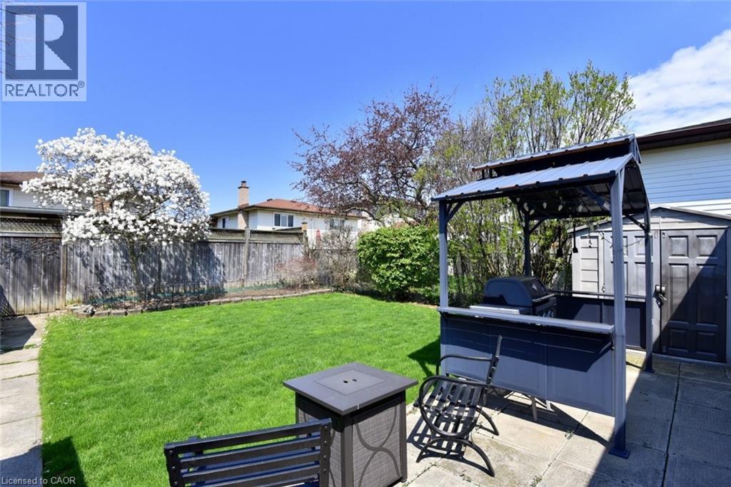 181 LAWNHURST Drive, Hamilton, Ontario, L8V4R2 — Photo 8