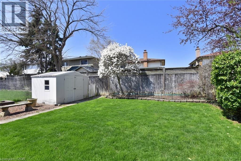 181 LAWNHURST Drive, Hamilton, Ontario, L8V4R2 — Photo 9