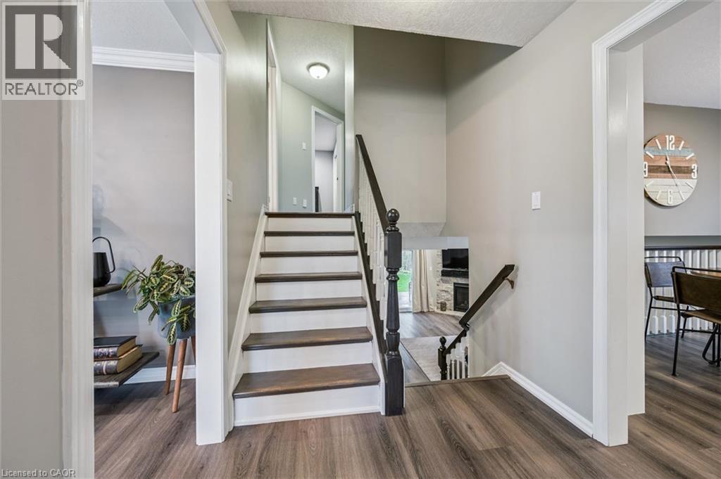79 FAIRLAKE Drive, Cambridge, Ontario, N1S4Z4 — Photo 23