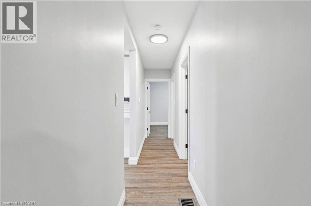 23 TERRANCE Drive Unit# UPPER, Brantford, Ontario, N3R3G2 — Photo 17