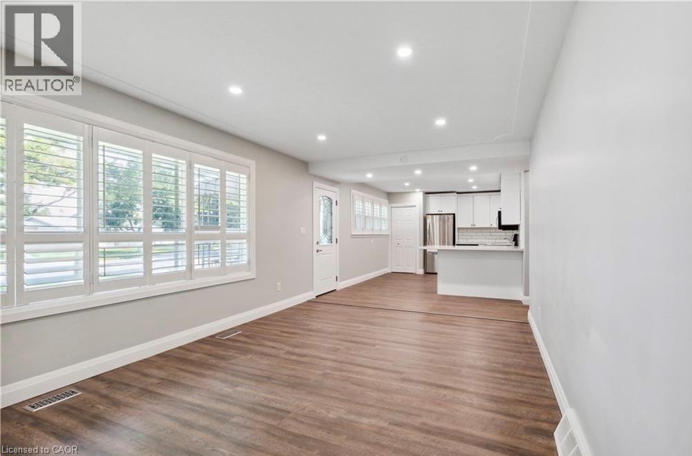 23 TERRANCE Drive Unit# UPPER, Brantford, Ontario, N3R3G2 — Photo 9