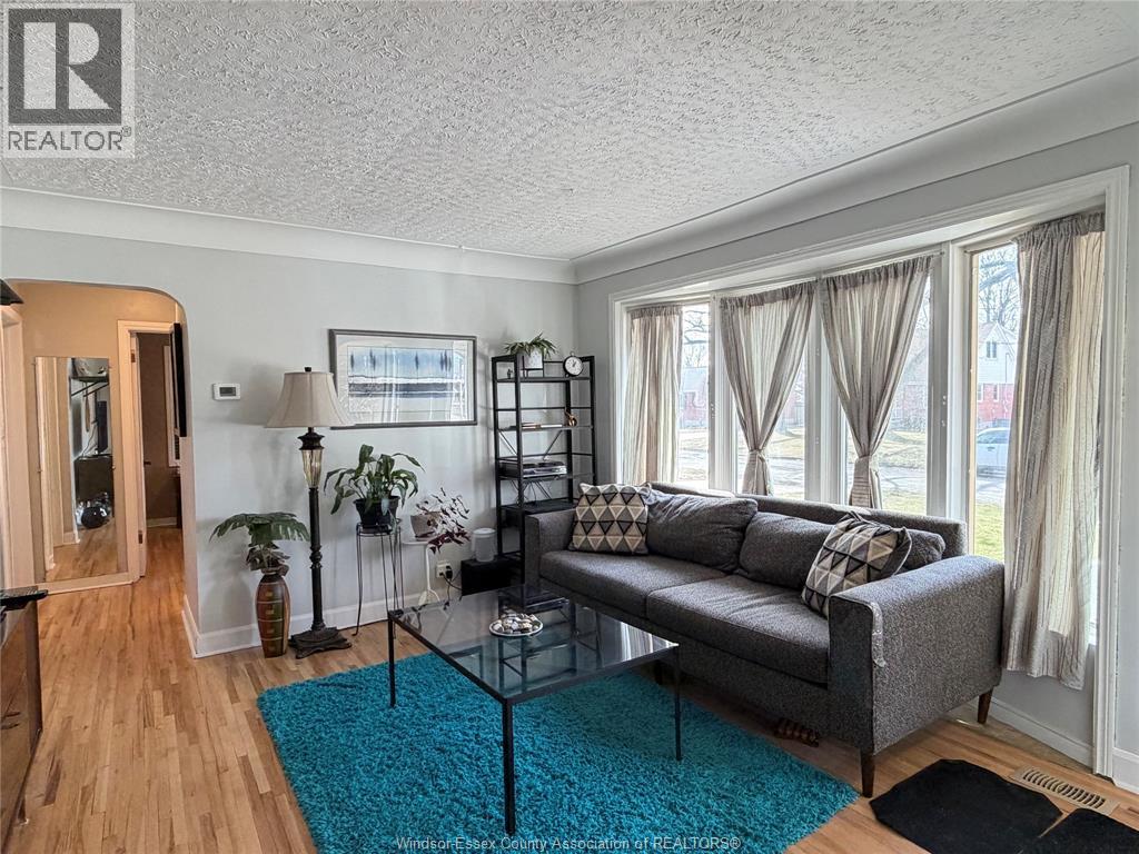858 LAPORTE, Windsor, Ontario, N8S3R4 — Photo 5