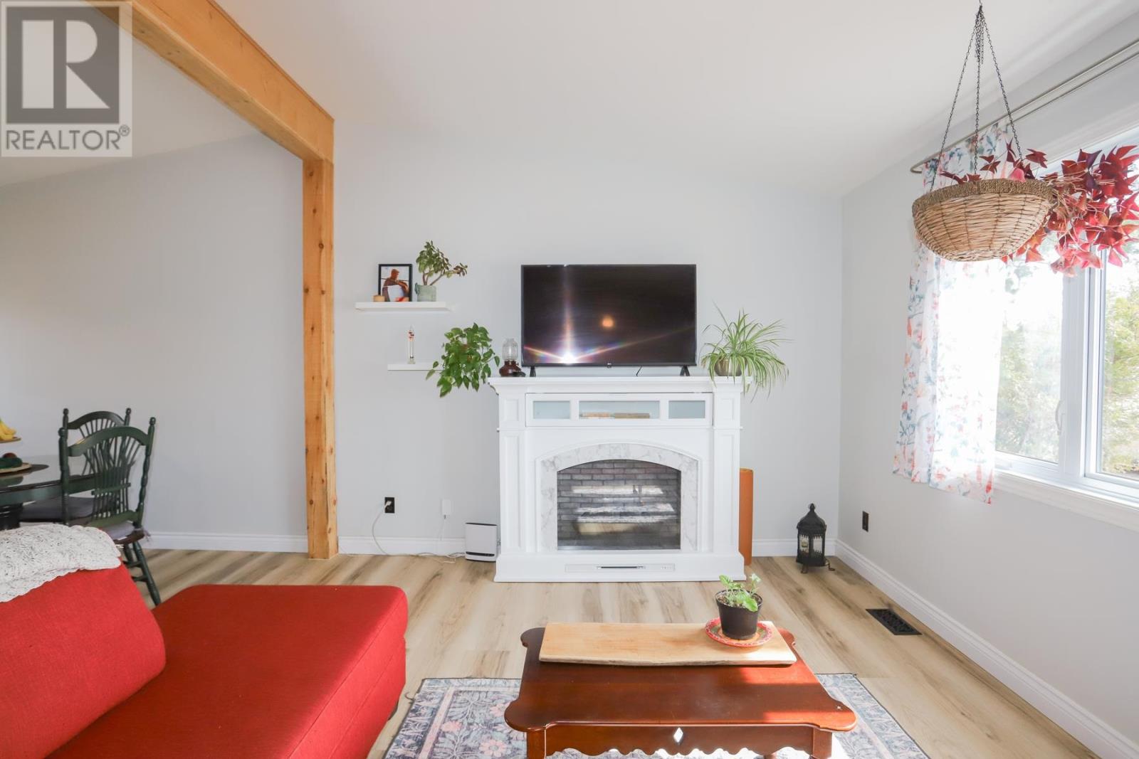 154 Ashgrove AVE, Sault Ste. Marie, Ontario, P6A4X2 — Photo 5