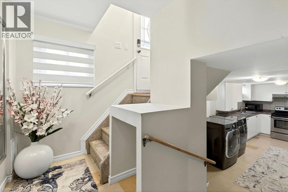 20 ST. CHARLES Drive, Thorold, Ontario, L2V2W4 — Photo 12