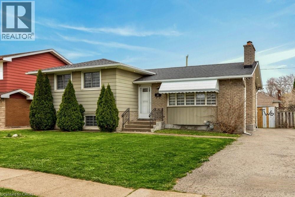 20 ST. CHARLES Drive, Thorold, Ontario, L2V2W4 — Photo 2