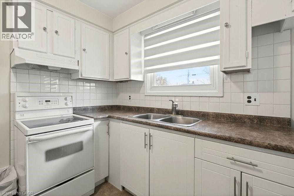 20 ST. CHARLES Drive, Thorold, Ontario, L2V2W4 — Photo 6