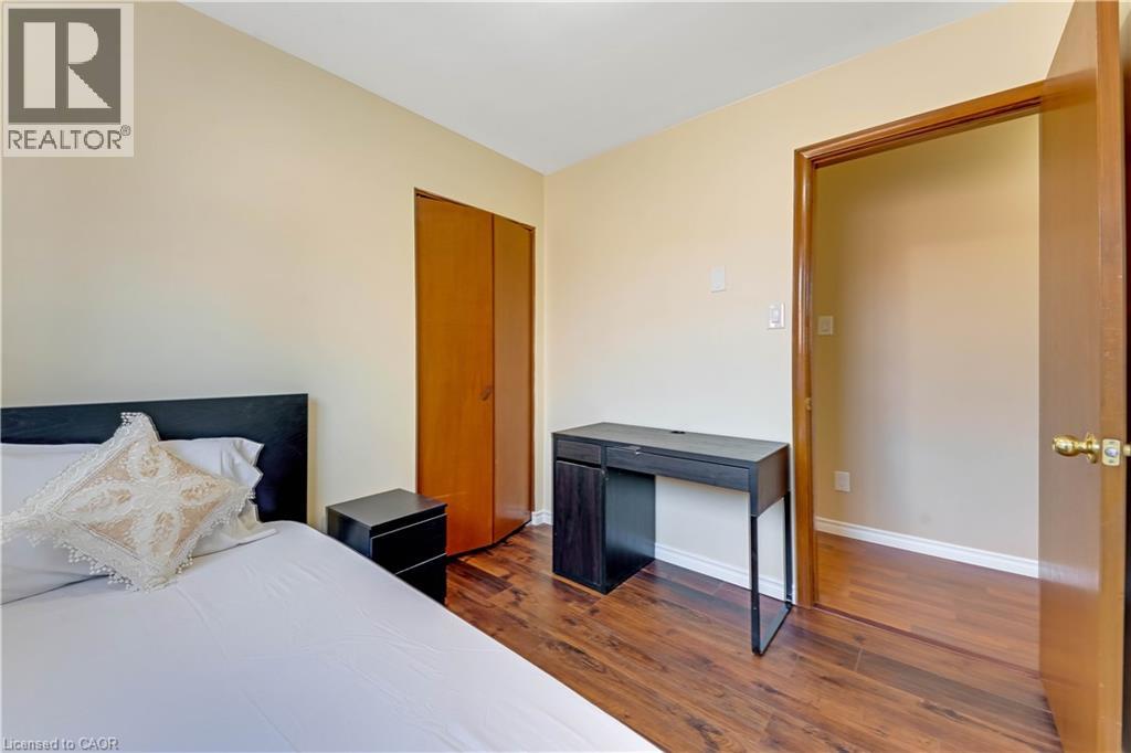 402 LAKEVIEW Drive, Waterloo, Ontario, N2L4Z6 — Photo 13