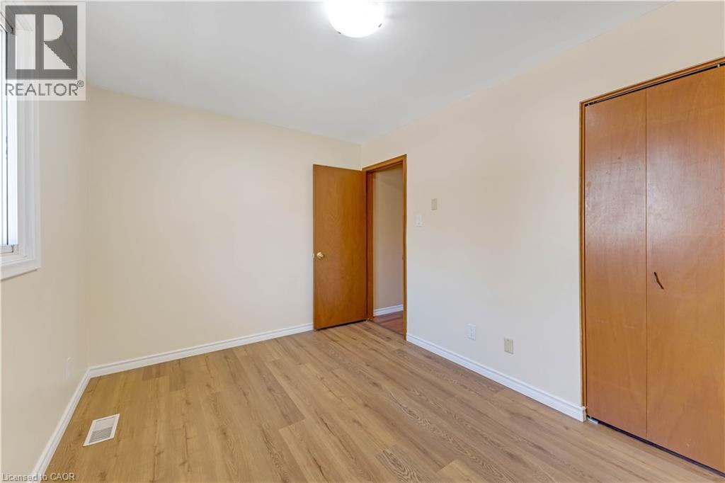 402 LAKEVIEW Drive, Waterloo, Ontario, N2L4Z6 — Photo 23