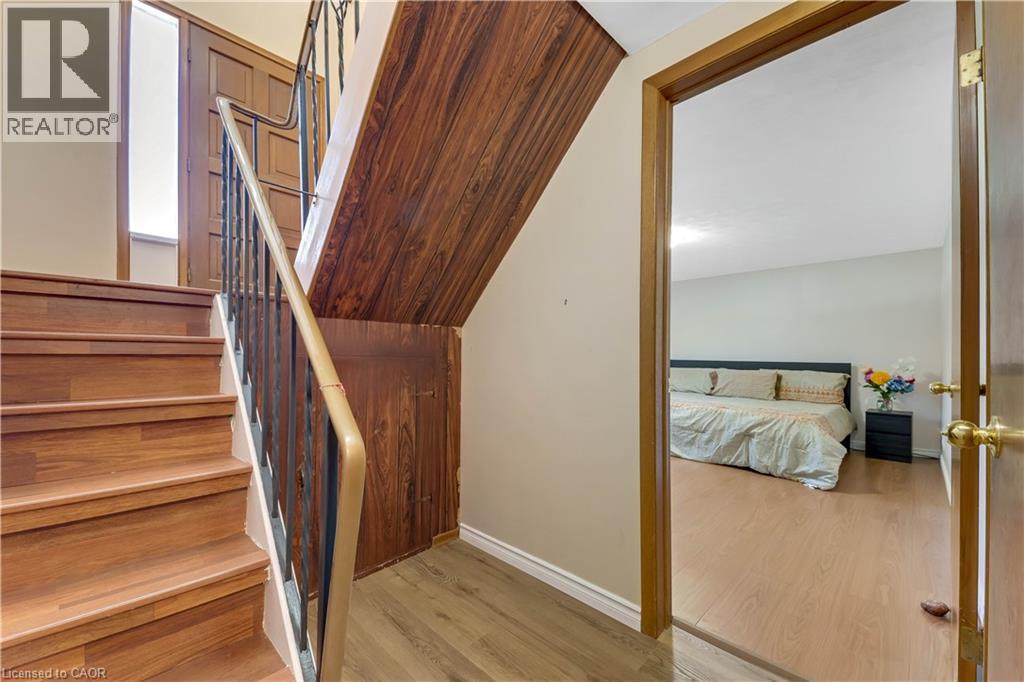 402 LAKEVIEW Drive, Waterloo, Ontario, N2L4Z6 — Photo 24
