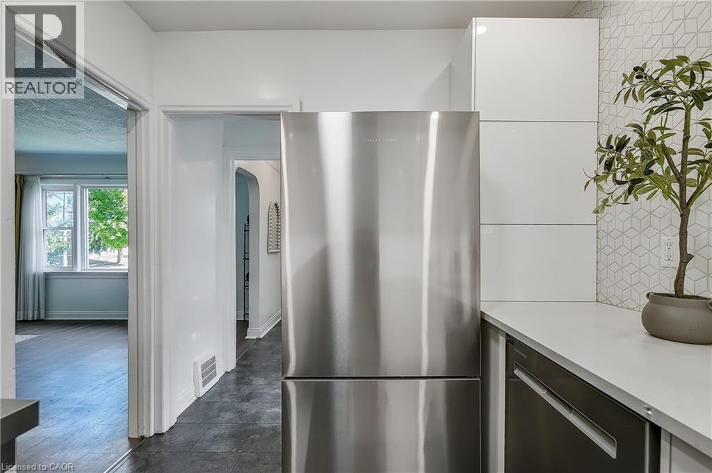 209 BEDFORD Road, Kitchener, Ontario, N2G3A5 — Photo 11