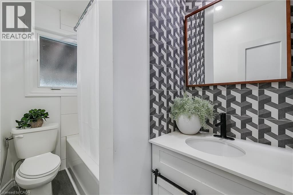 209 BEDFORD Road, Kitchener, Ontario, N2G3A5 — Photo 14