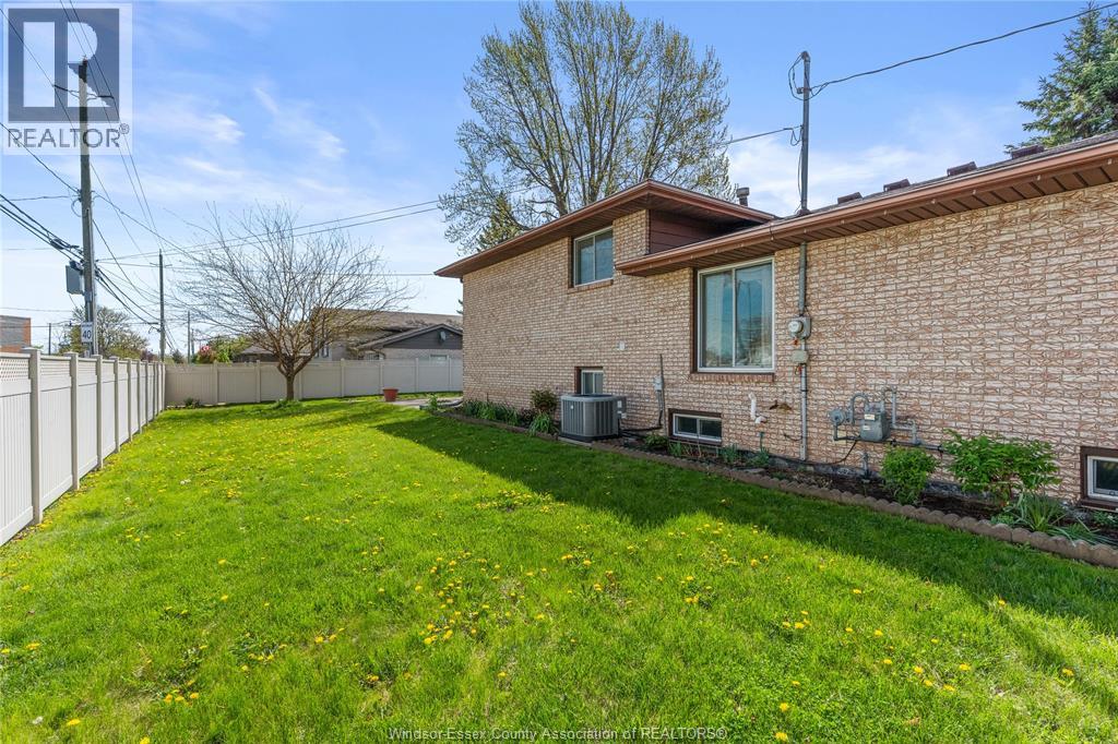 1404 SHAWNEE ROAD, Tecumseh, Ontario, N8N1S2 — Photo 34