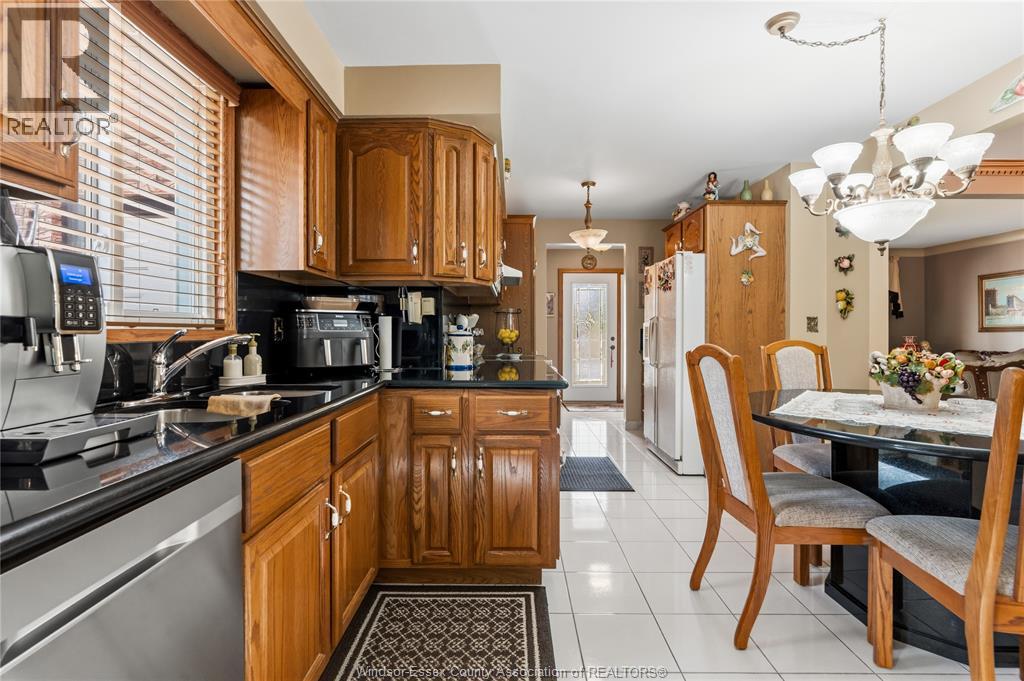 1404 SHAWNEE ROAD, Tecumseh, Ontario, N8N1S2 — Photo 6