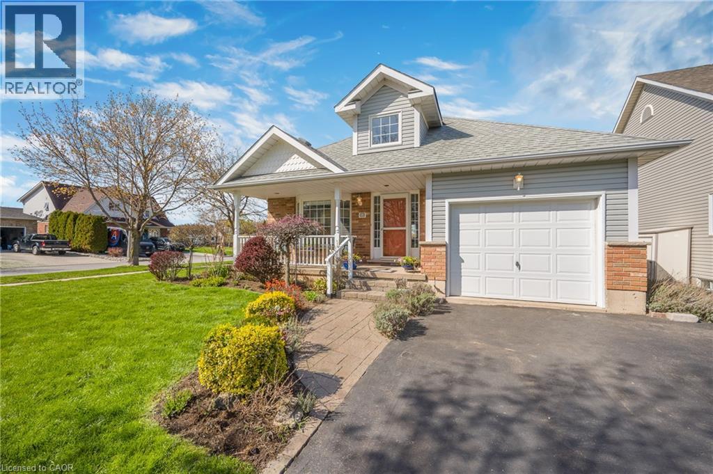 34 MARGARET Avenue, Grimsby, Ontario, L3M5L4 — Photo 4