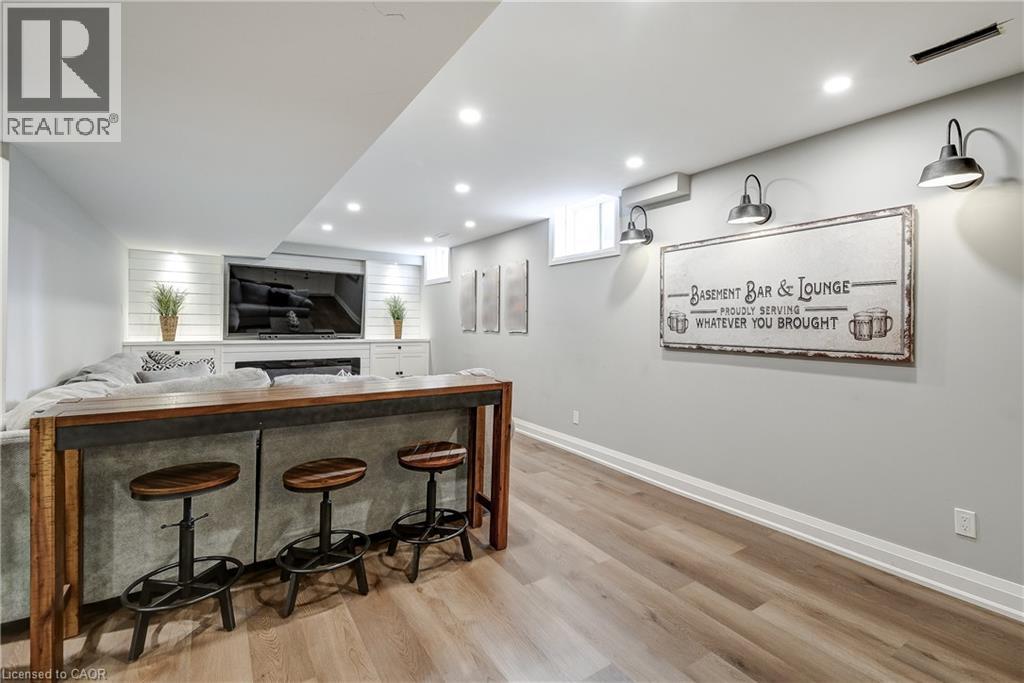 23 MCKNIGHT Avenue, Waterdown, Ontario, L8B0R5 — Photo 27
