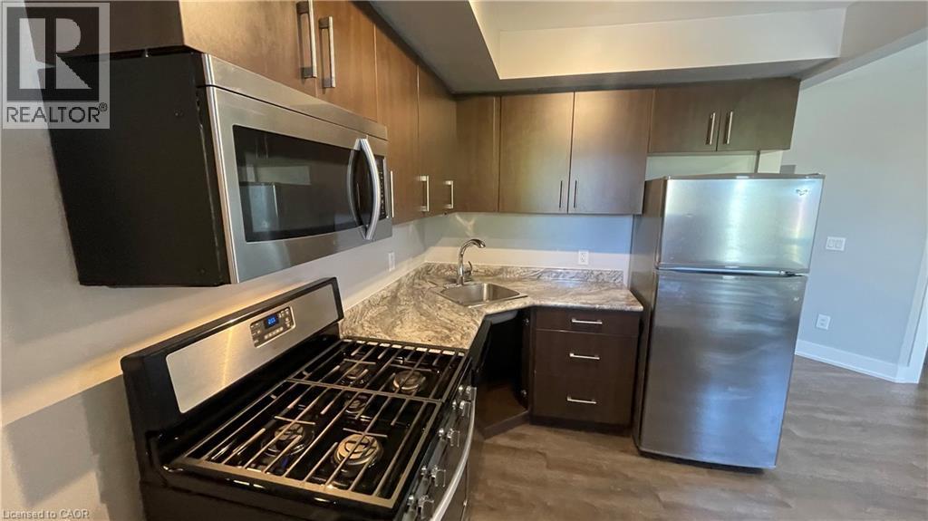 4 OTTAWA Street N Unit# 14, Hamilton, Ontario, L8H3Y7 — Photo 3
