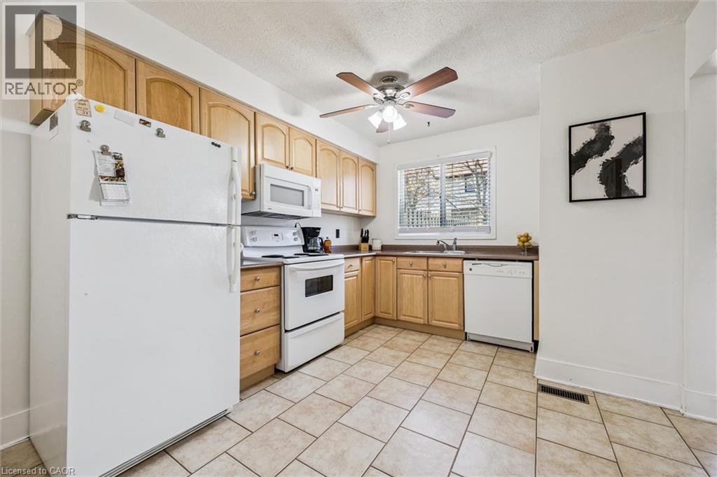 385 PIONEER Drive Unit# 5, Kitchener, Ontario, N2P1L8 — Photo 10