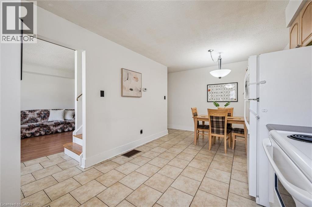 385 PIONEER Drive Unit# 5, Kitchener, Ontario, N2P1L8 — Photo 13