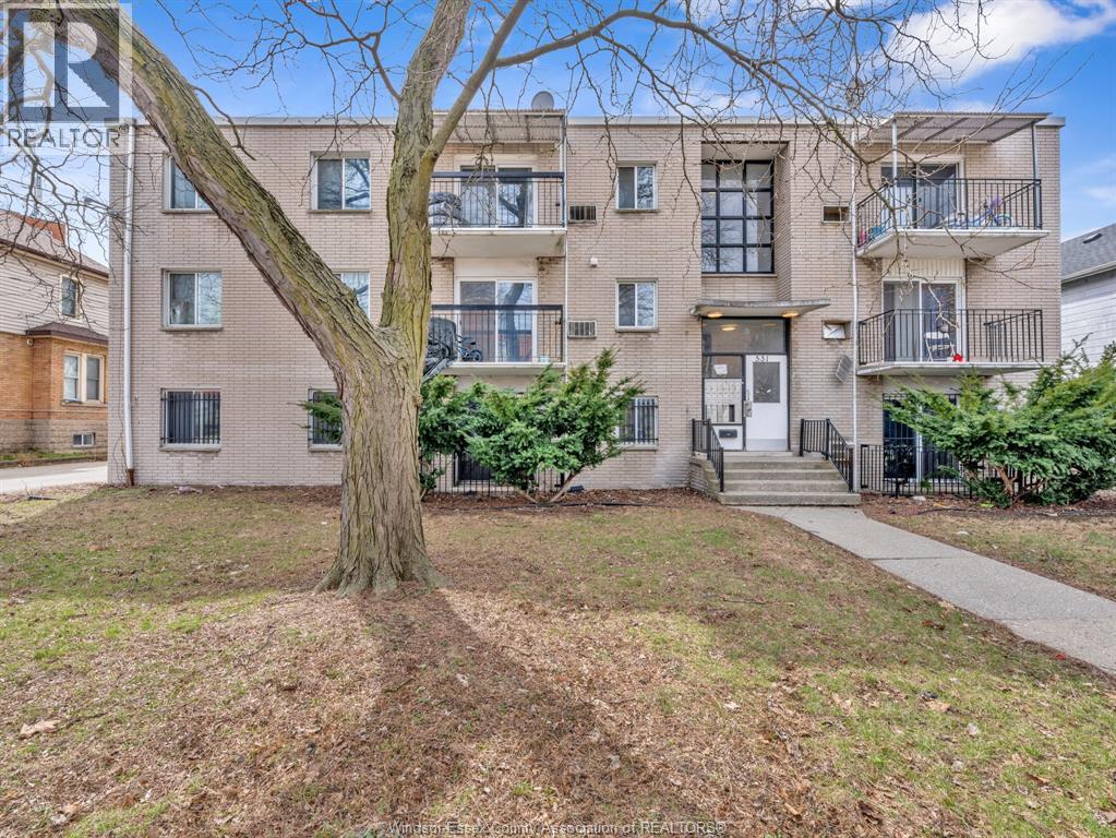 531 MILL STREET, Windsor, Ontario, N9C2R7 — Photo 3