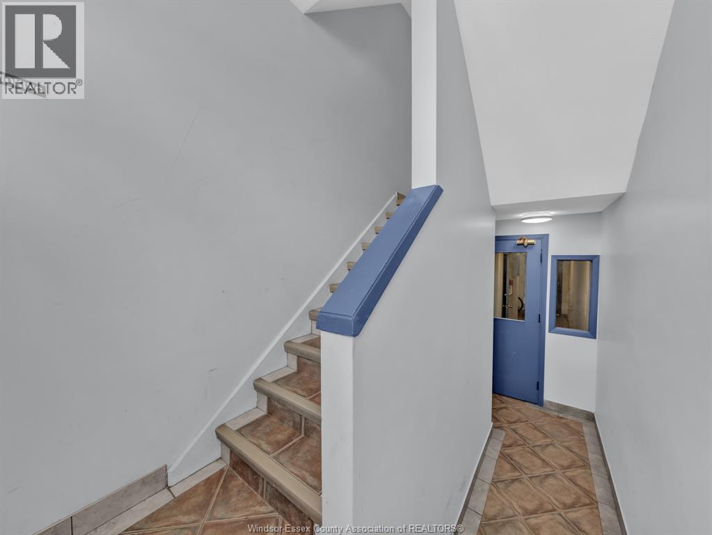 531 MILL STREET, Windsor, Ontario, N9C2R7 — Photo 5