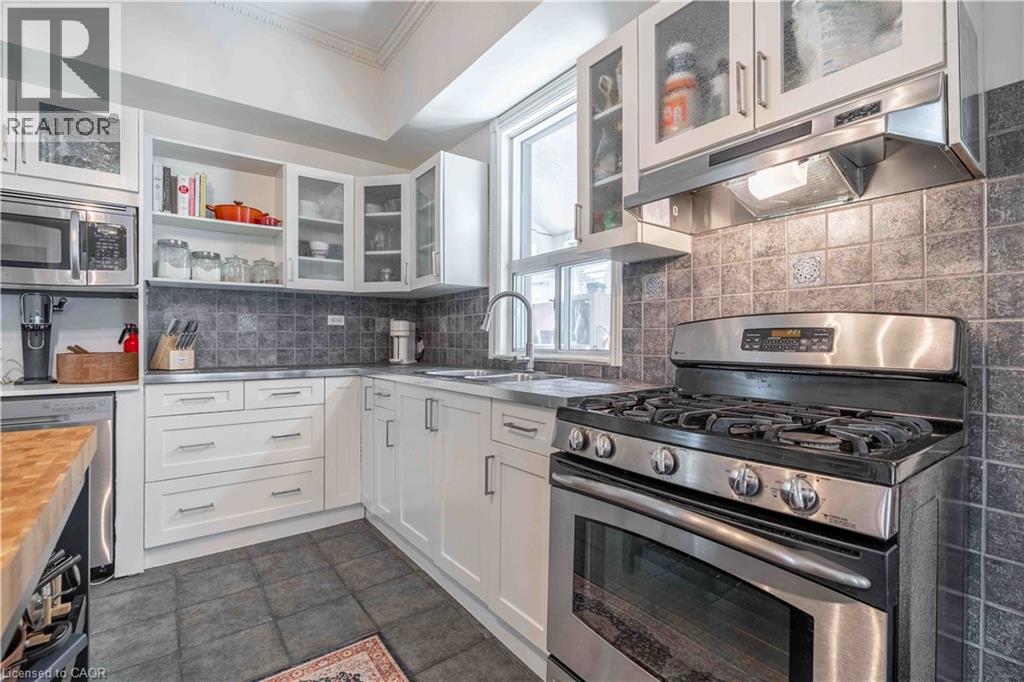 203 WOOD Street E, Hamilton, Ontario, L8L3Z2 — Photo 11