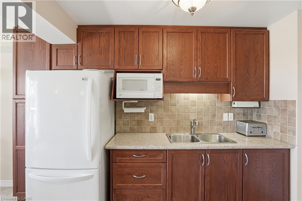 793 COLBORNE Street E Unit# 512, Brantford, Ontario, N3S7J3 — Photo 10