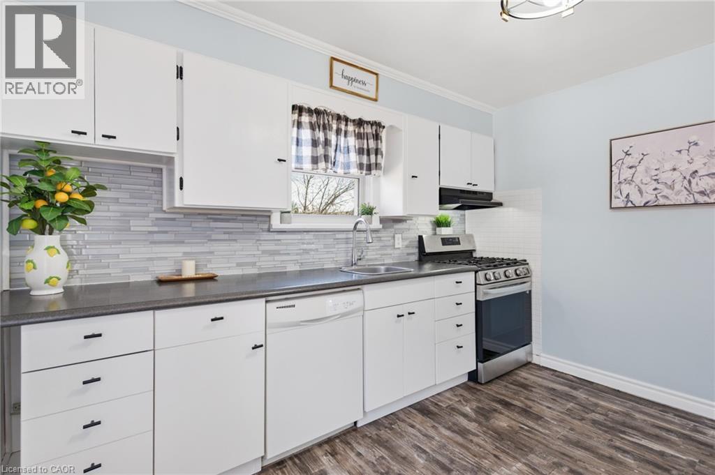 123 FIFTH Avenue, Kitchener, Ontario, N2C1P5 — Photo 12