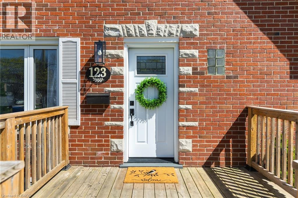 123 FIFTH Avenue, Kitchener, Ontario, N2C1P5 — Photo 5